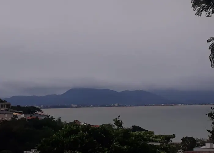 Casa De Pedro Ferreira Hotel Governador Celso Ramos
